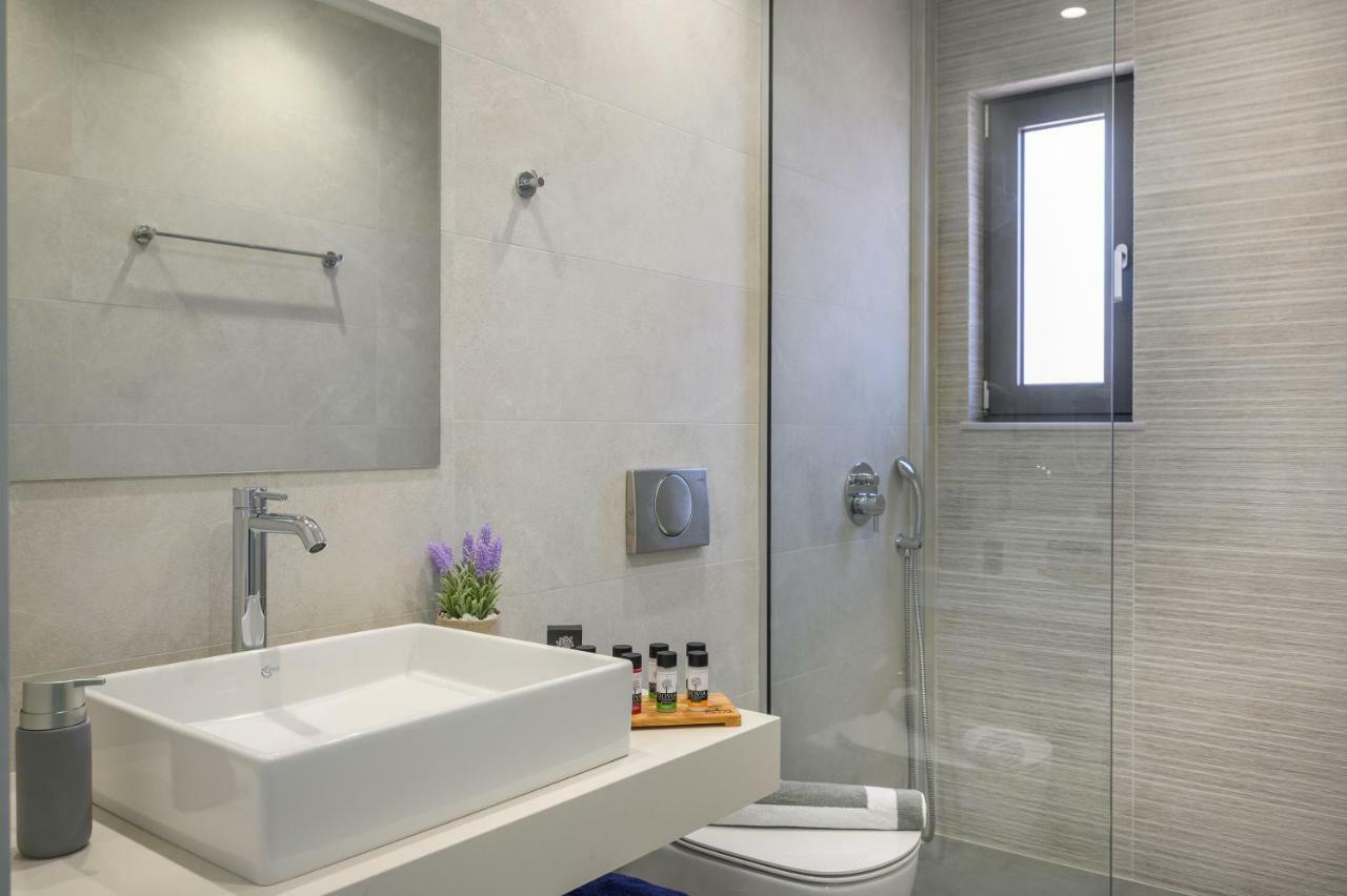 Athina Suites Luxury Suites Near The Sea Platanias Platanias  Bagian luar foto