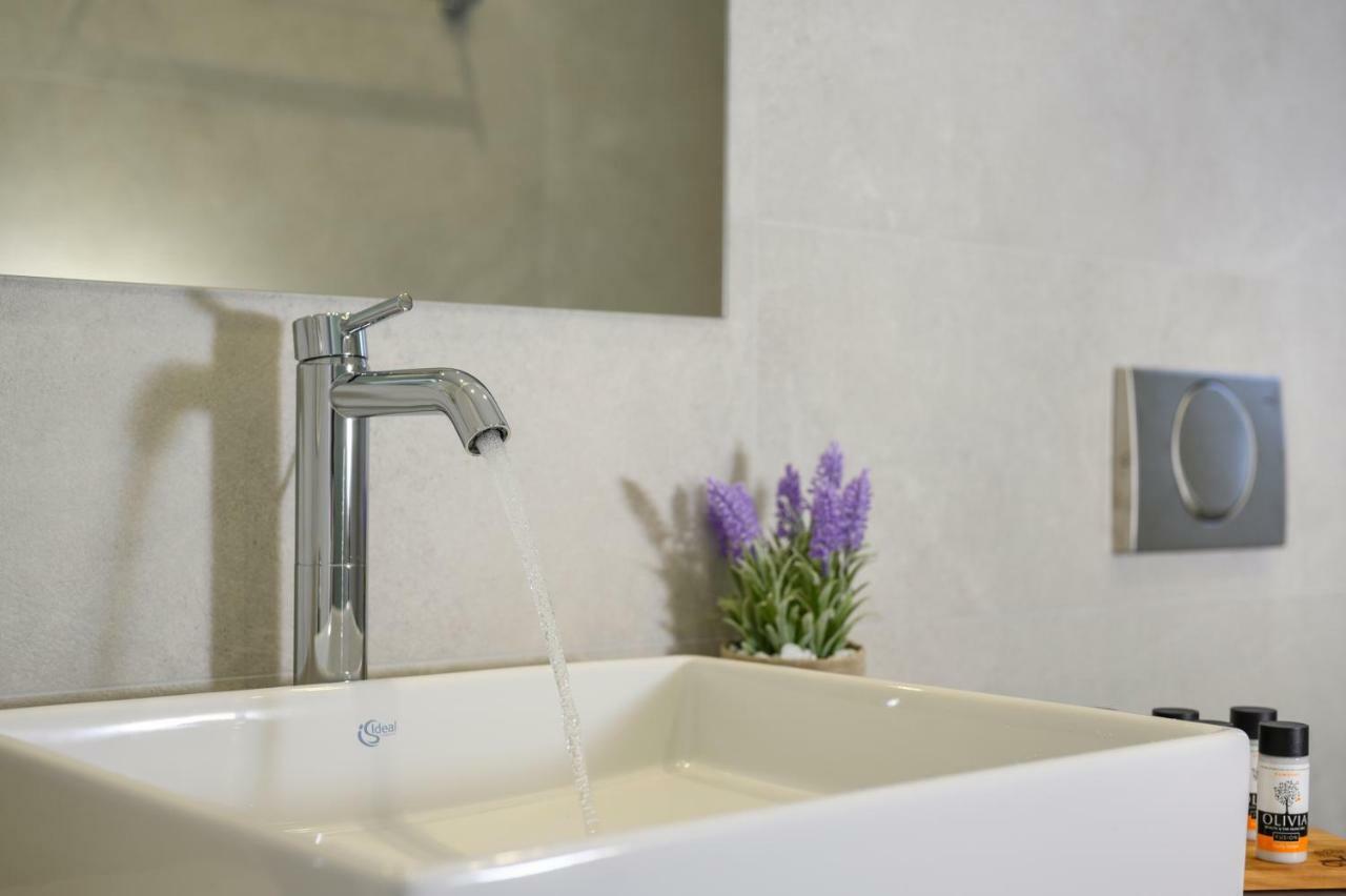 Athina Suites Luxury Suites Near The Sea Platanias Platanias  Bagian luar foto